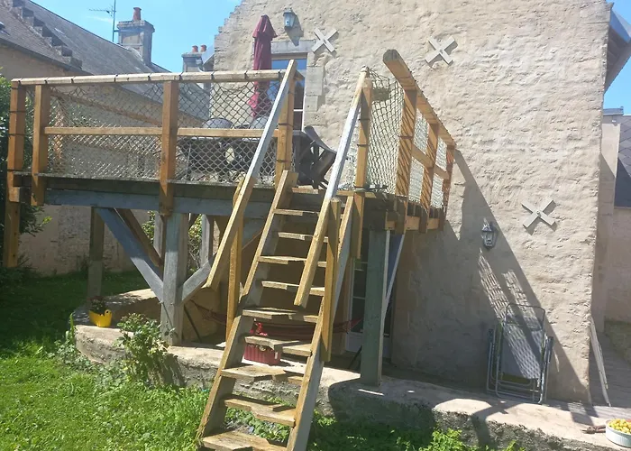 De Charme Floreales Les Myosotis אסנלס